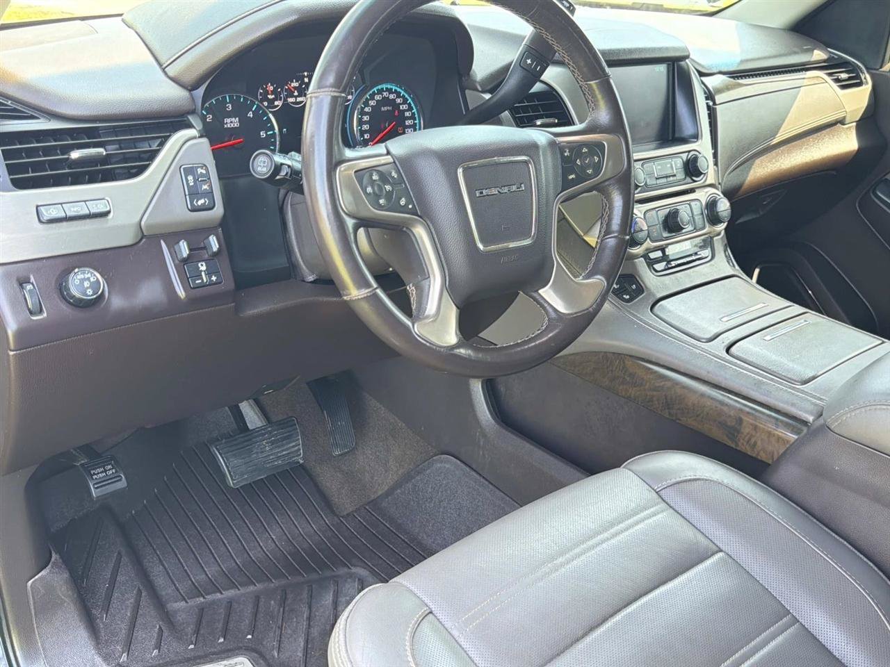 Used 2018 GMC Yukon Denali w/ Open Road Package RWD image 13