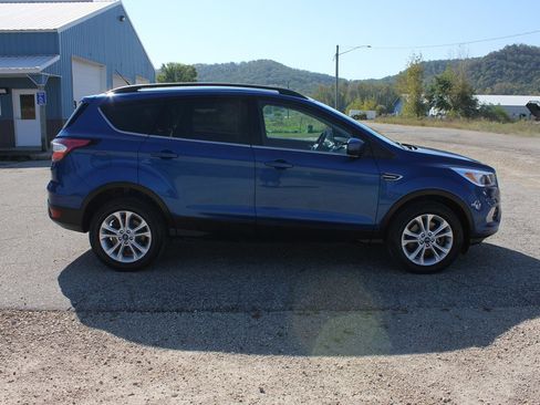 Used 2018 Ford Escape SE image 5