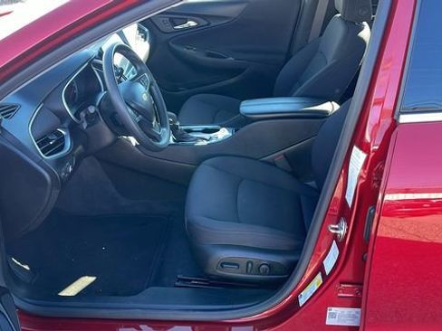 Used 2024 Chevrolet Malibu LT image 22