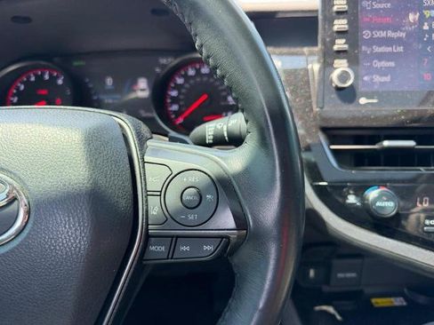 Used 2022 Toyota Camry XSE FWD image 14