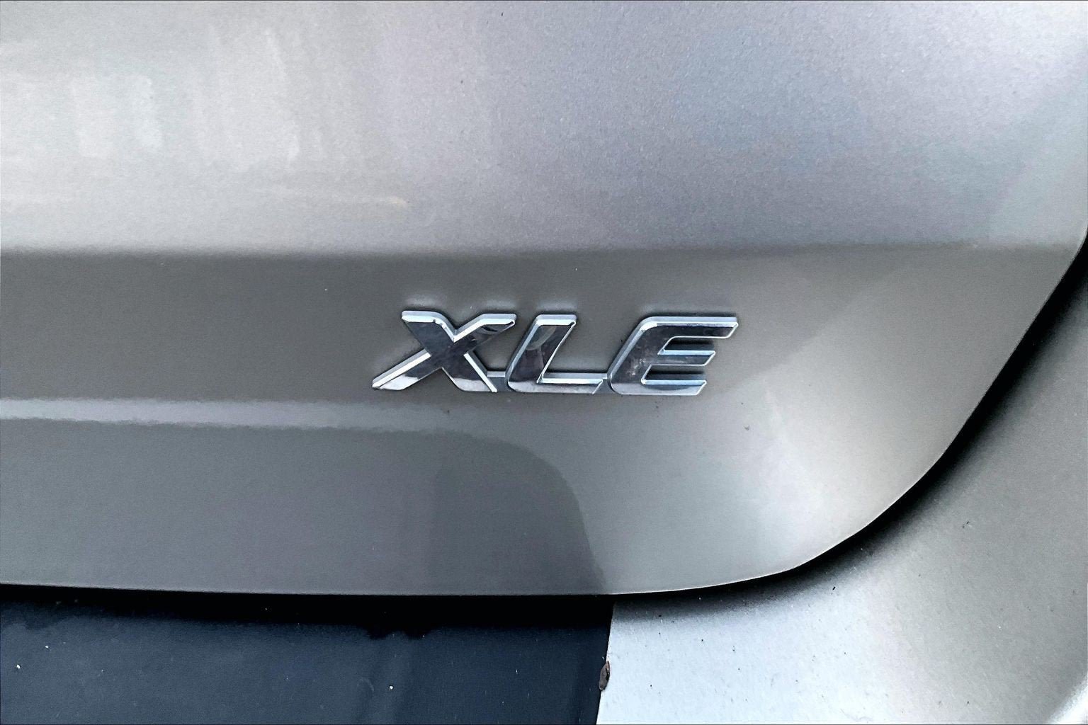 Used 2016 Toyota Sienna XLE Premium FWD image 8