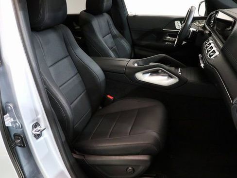 Certified 2025 Mercedes-Benz GLS 450 4MATIC image 23