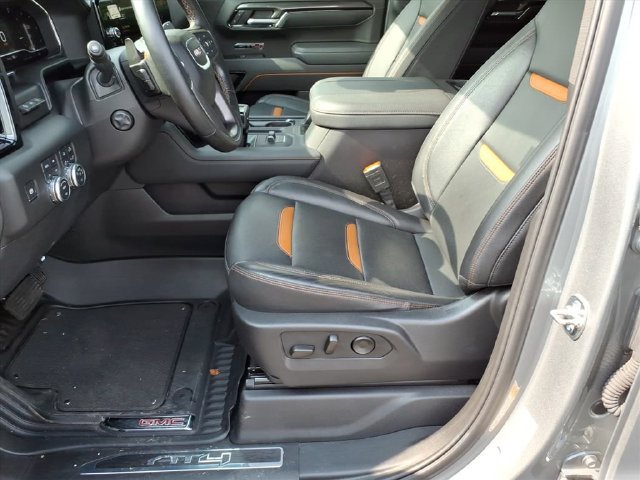 Used 2025 GMC Sierra 1500 AT4 w/ AT4 Premium Package AWD/4WD image 13