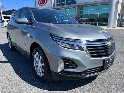 Used 2023 Chevrolet Equinox LT w/ Driver Convenience Package image 11