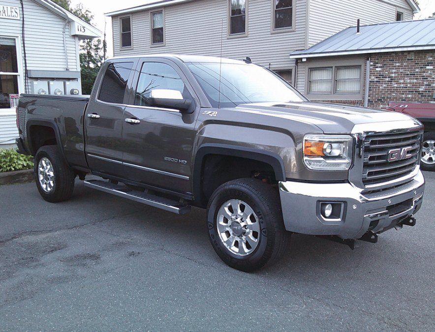 Used 2015 GMC Sierra 2500 SLT w/ Suspension Package, Off-Road AWD/4WD image 4