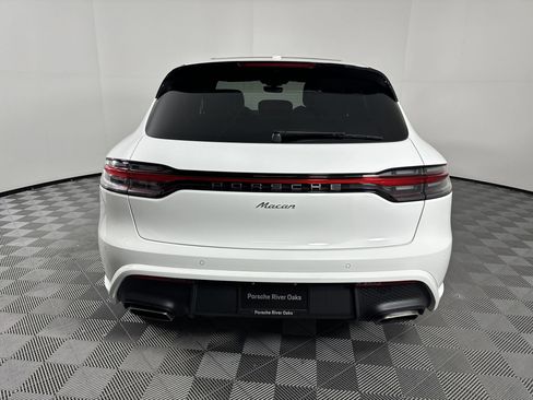 Certified 2025 Porsche Macan image 6