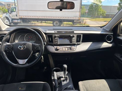Used 2014 Toyota RAV4 XLE AWD/4WD image 9