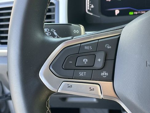 Certified 2023 Volkswagen Atlas SE w/ Panoramic Sunroof Package FWD image 9