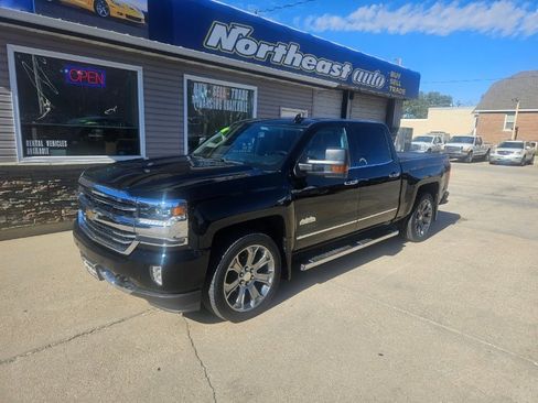 Used 2019 Chevrolet Silverado 2500 High Country w/ Duramax Plus Package image 46