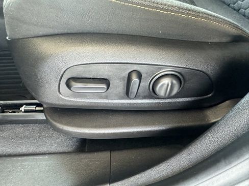 Used 2018 Chevrolet Equinox LT image 26