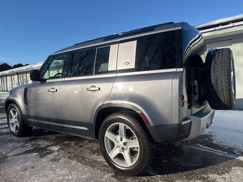 Used 2020 Land Rover Defender 110 SE image 4