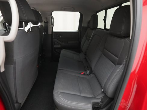 Certified 2023 Nissan Frontier SV w/ SV Convenience Package image 15