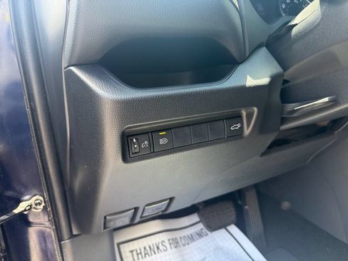Used 2019 Toyota RAV4 XLE Premium w/ Advanced Technology Package FWD image 18