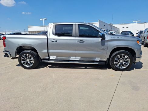 Used 2025 Chevrolet Silverado 1500 LT RWD image 7