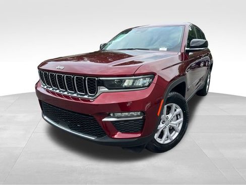 Used 2022 Jeep Grand Cherokee Limited image 9