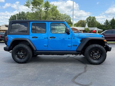 Used 2024 Jeep Wrangler Unlimited Sport AWD/4WD image 9