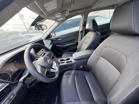 Used 2025 Nissan Altima 2.5 SV w/ SV Special Edition Package FWD image 6