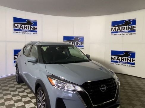 Used 2023 Nissan Kicks SV FWD image 4