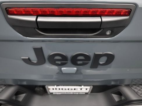 New 2026 Jeep Gladiator Sport AWD/4WD image 10
