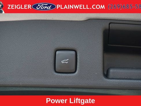 Used 2024 Ford Escape ST-Line w/ Tech Pack #1 AWD/4WD image 11