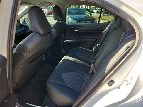 Used 2023 Toyota Camry SE image 10