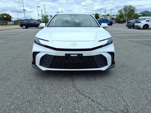 Certified 2025 Toyota Camry SE FWD image 10