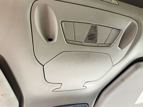 Used 2022 Ford Transit Connect XL image 22