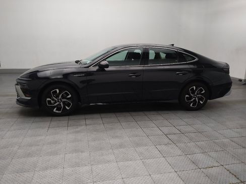 Used 2025 Hyundai Sonata SEL FWD image 2