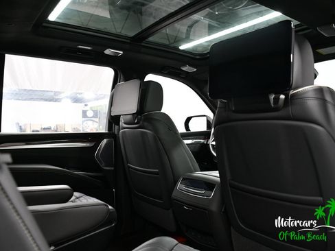 Used 2026 Cadillac Escalade ESV V w/ LPO, ONYX Package AWD/4WD image 68