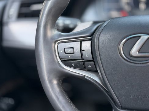 Used 2022 Lexus ES 350 w/ Premium Package image 44