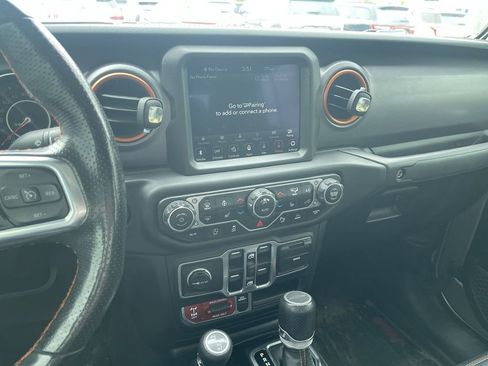 Used 2021 Jeep Gladiator Mojave AWD/4WD image 18