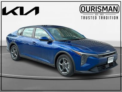 New 2025 Kia K4 LXS