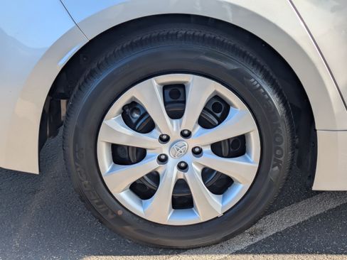 Used 2025 Toyota Corolla LE image 9