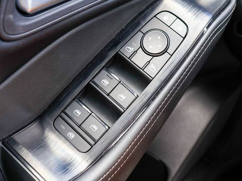 Certified 2026 Nissan Rogue SV FWD image 16