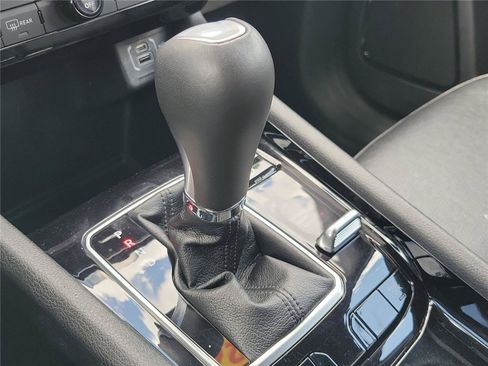 Used 2024 Jeep Compass Limited AWD/4WD image 30