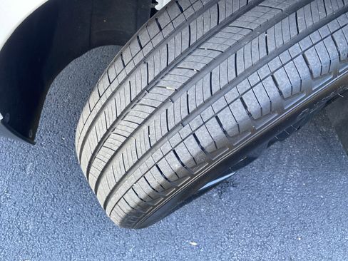 Used 2024 Chevrolet Equinox LT image 12