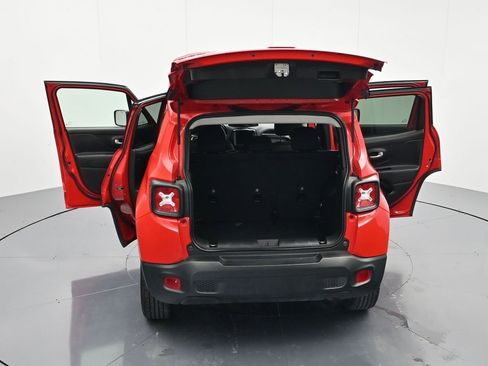 Used 2023 Jeep Renegade Latitude AWD/4WD image 45