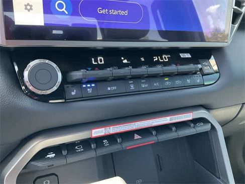 Used 2025 Toyota Tundra Limited image 25