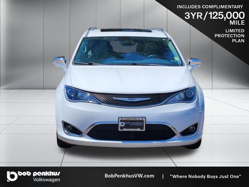 Used 2020 Chrysler Pacifica Limited FWD image 22