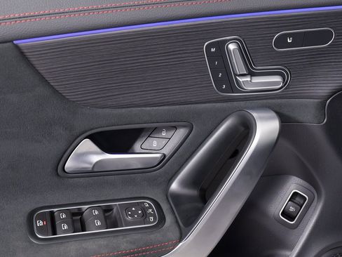 Used 2023 Mercedes-Benz CLA 250 4MATIC image 29