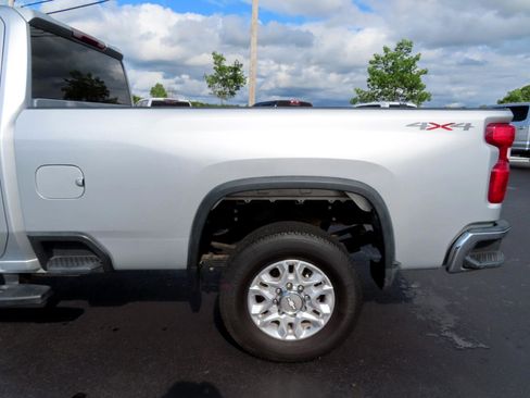 Used 2021 Chevrolet Silverado 3500 LT image 16