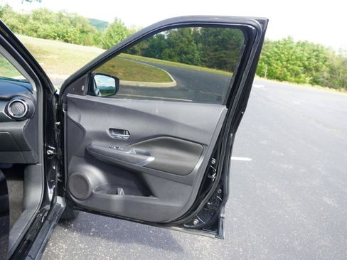 Used 2022 Nissan Kicks SV w/ Interior Electronics Package FWD image 20
