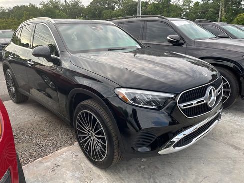 Certified 2025 Mercedes-Benz GLC 300 image 4