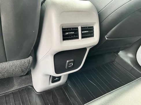 Used 2022 GMC Terrain SLT w/ Infotainment Package II FWD image 30