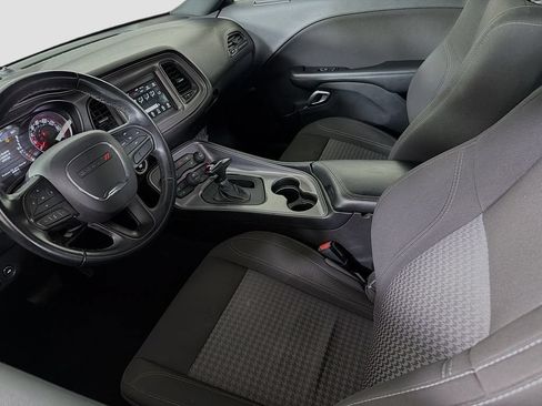 Used 2023 Dodge Challenger SXT RWD image 25