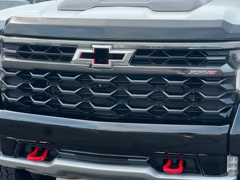 Used 2023 Chevrolet Silverado 1500 ZR2 AWD/4WD image 45