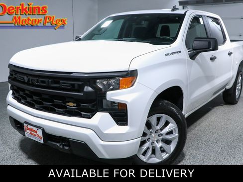 Used 2024 Chevrolet Silverado 1500 Custom AWD/4WD image 1