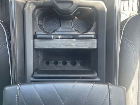 Used 2025 RAM 3500 Limited AWD/4WD image 29