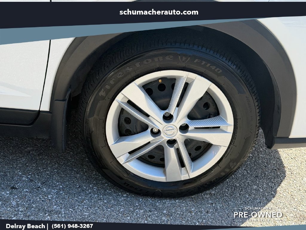 Used 2025 Nissan Kicks Play S FWD image 9