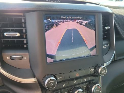 Used 2019 RAM 1500 Big Horn RWD image 32